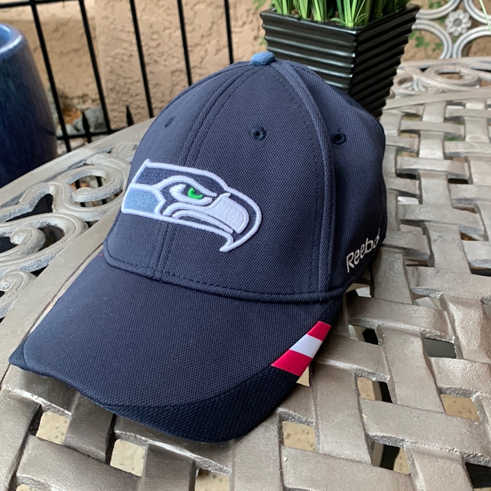 NWOT Reebok Rare Seattle Seahawks NFL A-Flex Cap